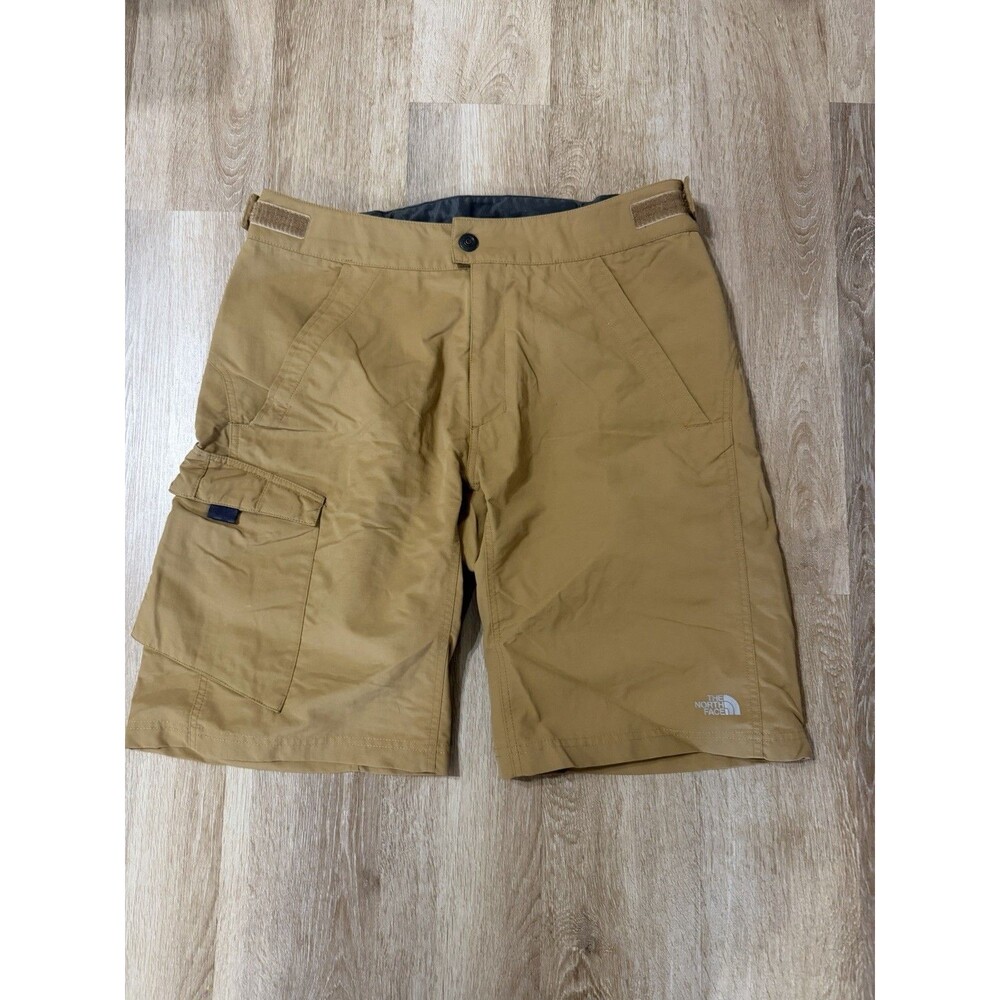 The North Face Men’s Tan Nylon Cargo Shorts Hiking Outdoor Size Large Gorpcore